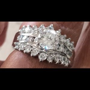 Beautiful cubic zirconia ring.